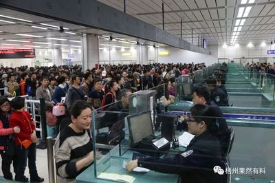 出入境便民新舉措 公安部推出八項(xiàng)便利措施，服務(wù)再升級(jí)